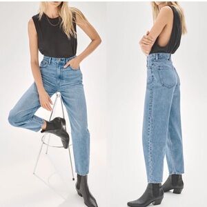 Aritzia High Rise Blue Jeans Relaxed Fit